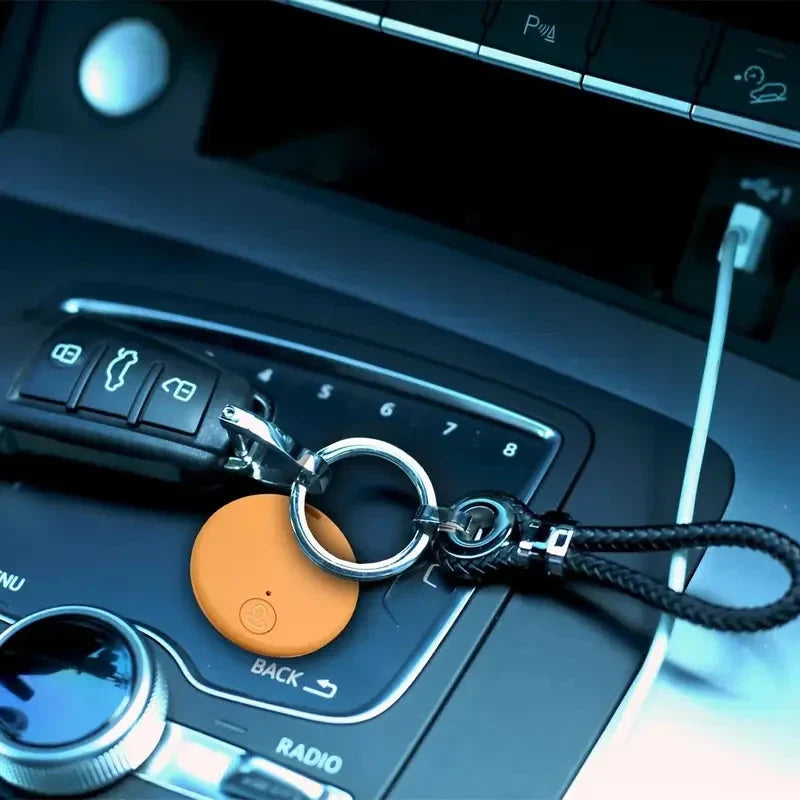 Beacon Bluetooth tracker in use